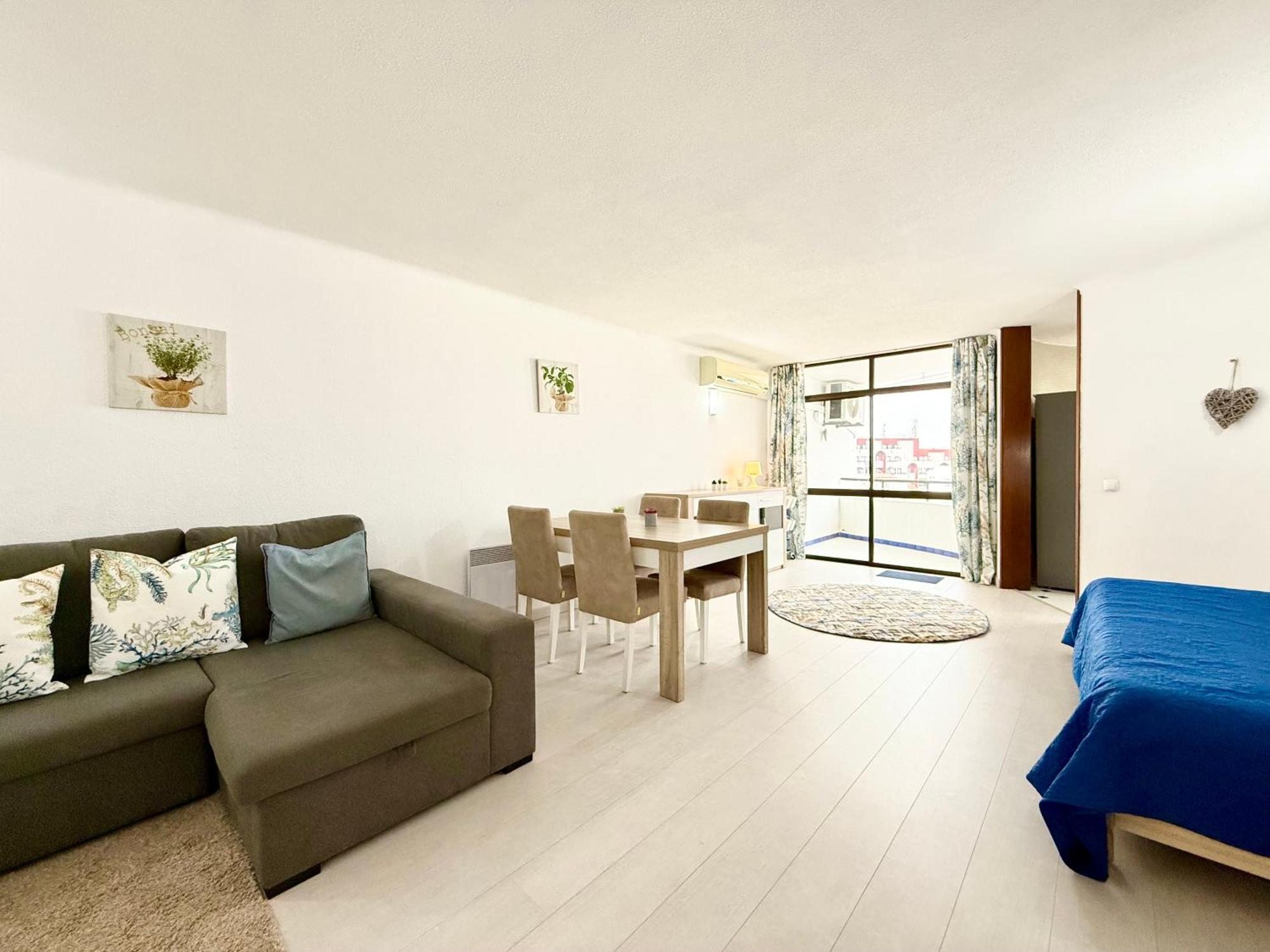 Apartment Out - T1 Oura
