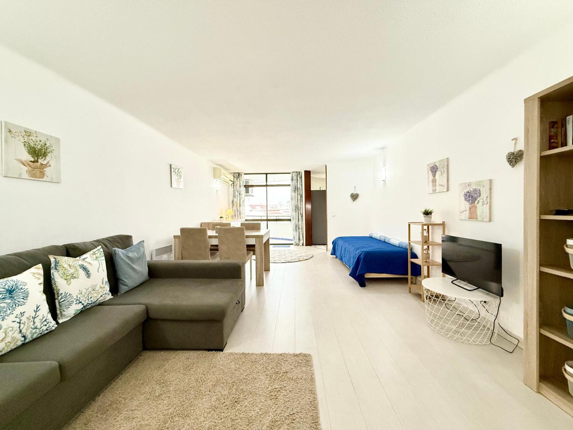 Out - T1 Oura Apartment Albufeira