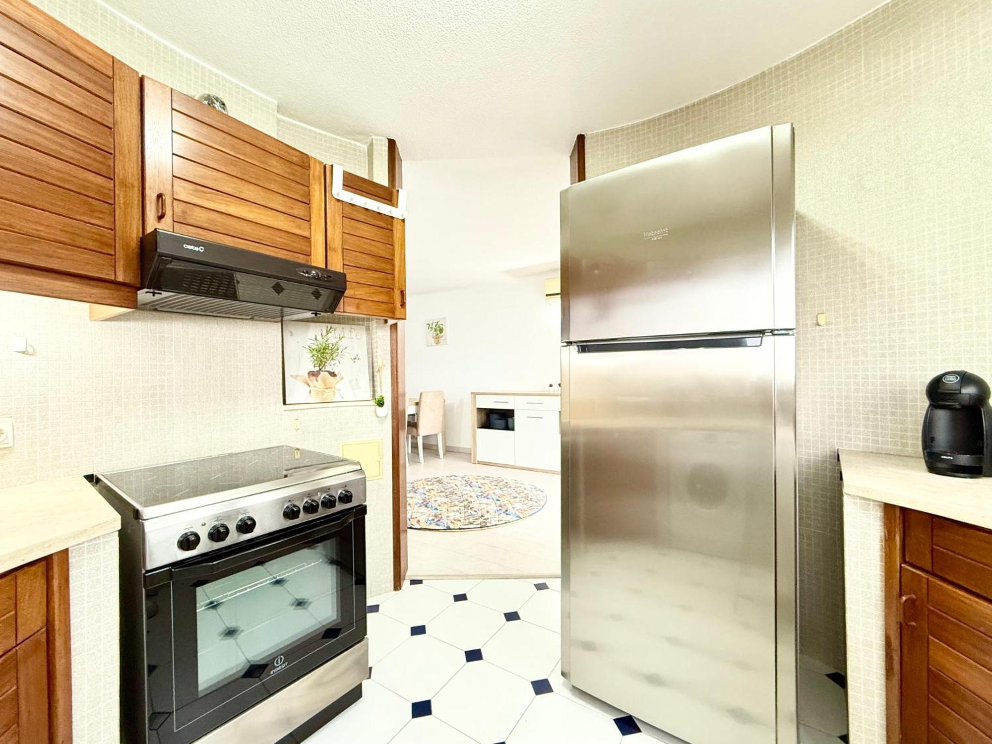 Apartment Out - T1 Oura *