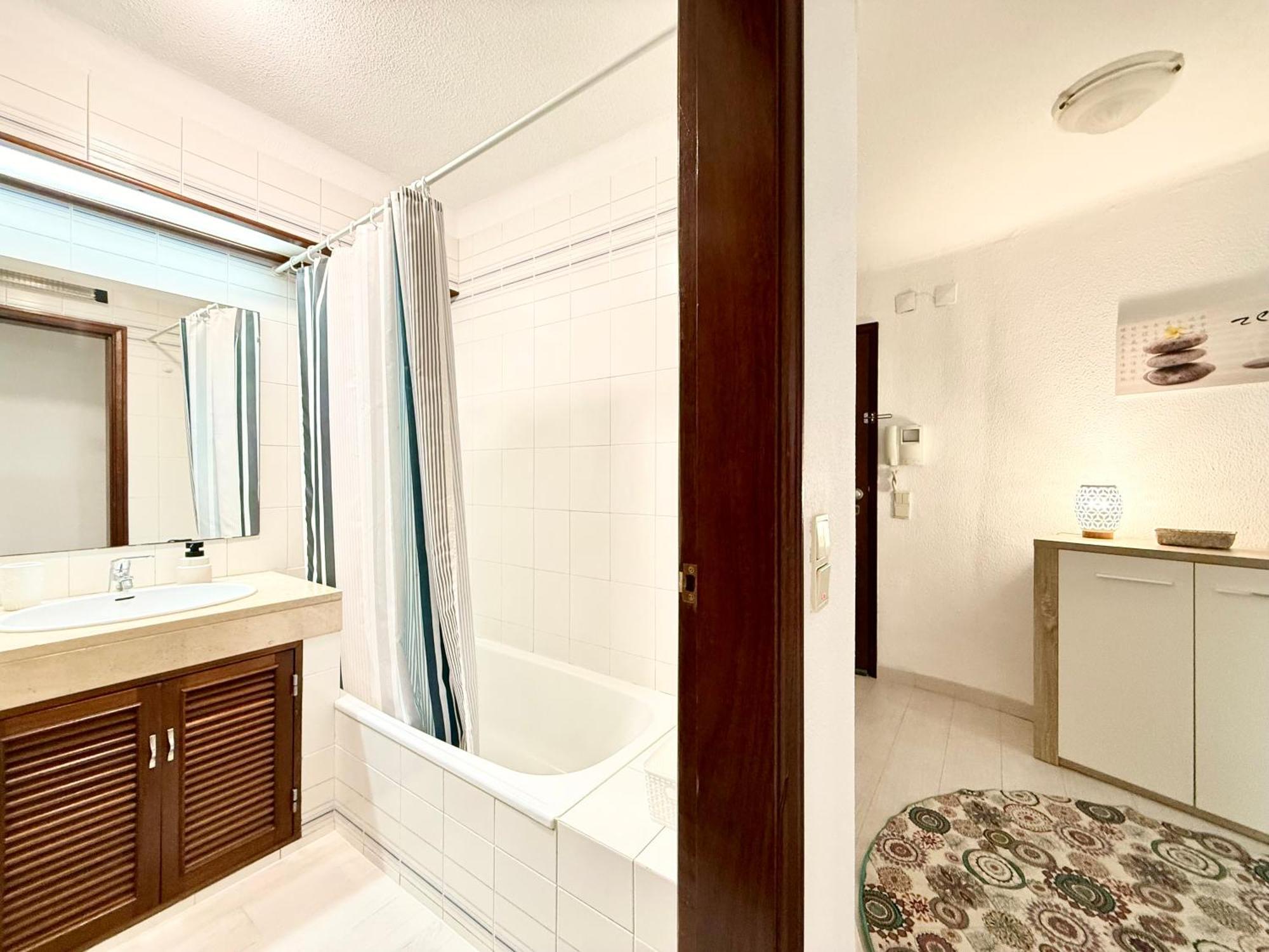 Out - T1 Oura Apartment