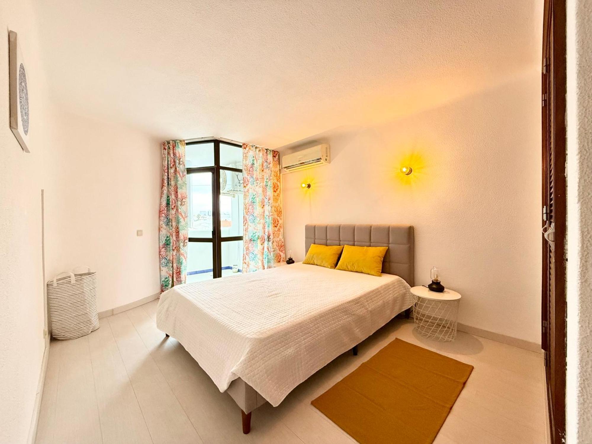 Apartment Out - T1 Oura *